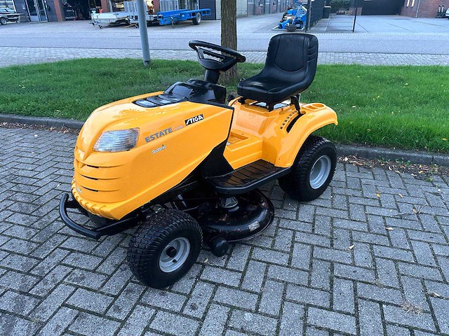 Stiga - estate - zitmaaier - afbeelding 1 van  8