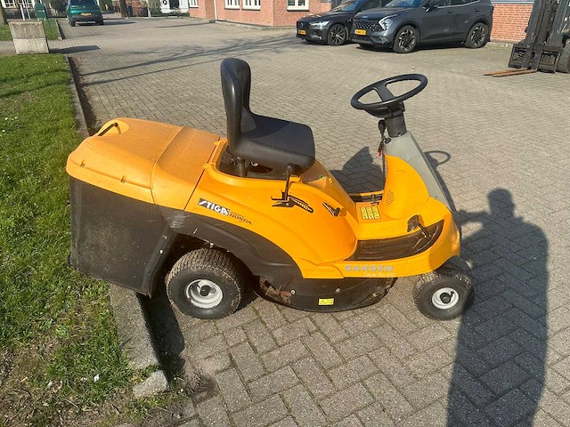 Stiga - garden - zitmaaier - afbeelding 5 van  7