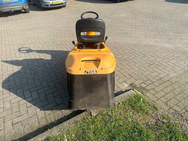 Stiga - garden - zitmaaier - afbeelding 6 van  7