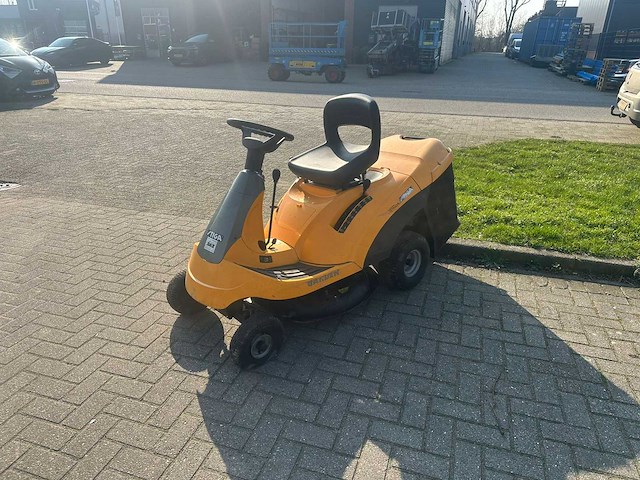 Stiga - garden - zitmaaier - afbeelding 2 van  5