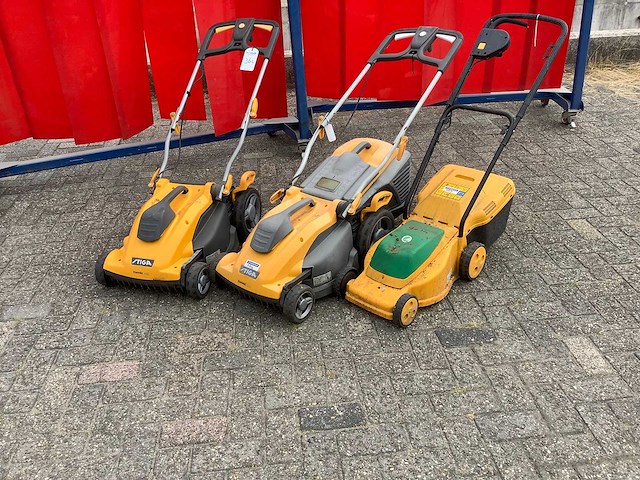 Stiga - grasmaaier (3x) - afbeelding 1 van  5