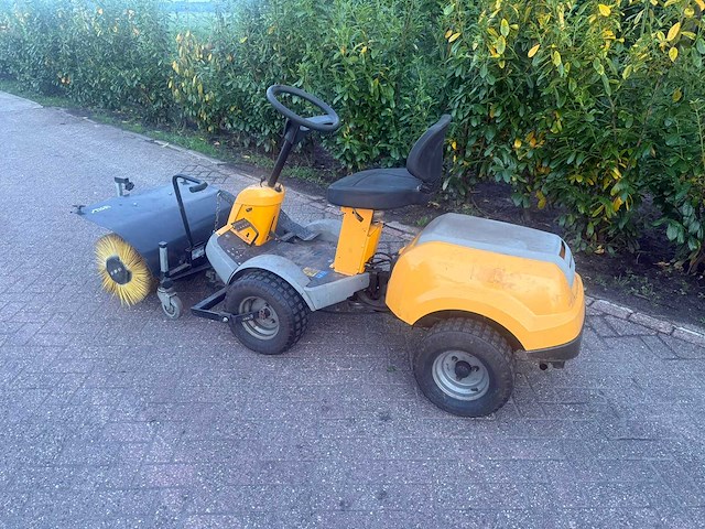 Stiga - park - straatveegmachine - afbeelding 4 van  4