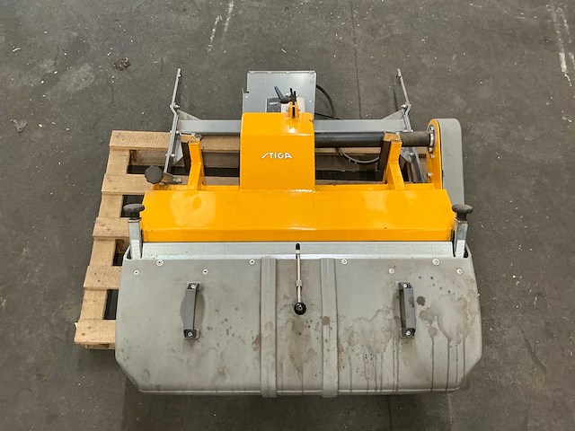 Stiga - st-park sweeper - fkm 900 ka - bezem - afbeelding 4 van  13