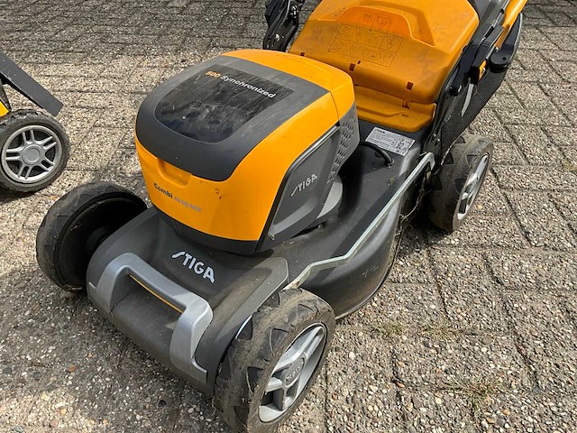 Stiga cp1 430 en tu 504 grasmaaier (2x) - afbeelding 5 van  8