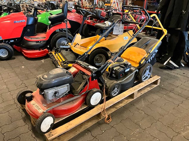 Stiga & emak grasmaaier (2x) - afbeelding 1 van  11