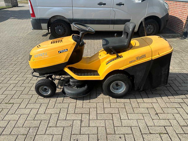 Stiga estate zitmaaier - afbeelding 3 van  8