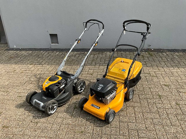 Stiga grasmaaier (2x) - afbeelding 1 van  7