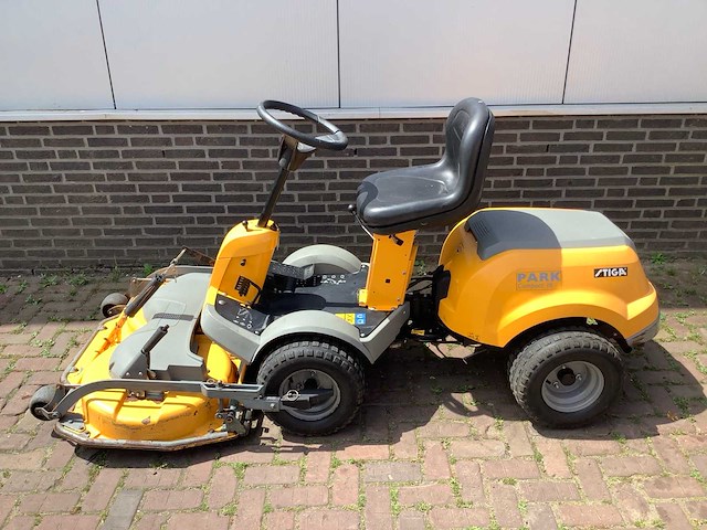 Stiga park compact 16 zitmaaier - afbeelding 5 van  9