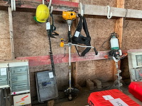 Stiga sb 33 d bosmaaier benzine - afbeelding 1 van  4