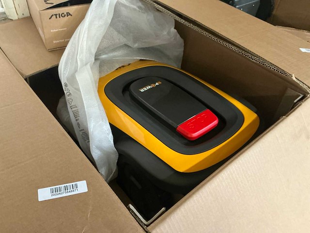 Stiga stig robotmaaier - afbeelding 1 van  5