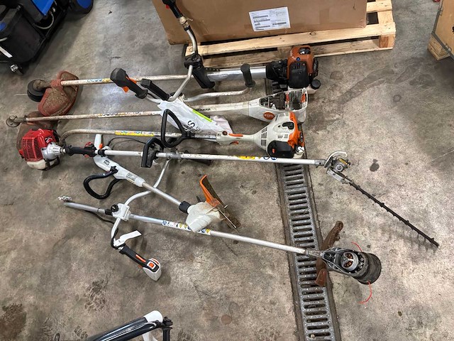 Stiga / stihl / solo elektrisch en brandstof aangedreven tuingereedschap (8x) - afbeelding 2 van  6