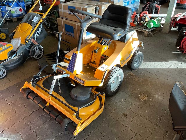 Stiga villa 11.5 zitmaaier - afbeelding 1 van  7