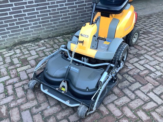 Stiga villa 16 hst zitmaaier - afbeelding 2 van  6