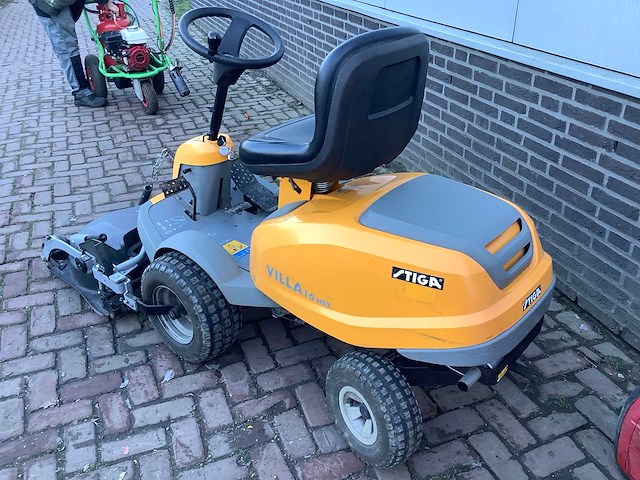 Stiga villa 16 hst zitmaaier - afbeelding 3 van  6