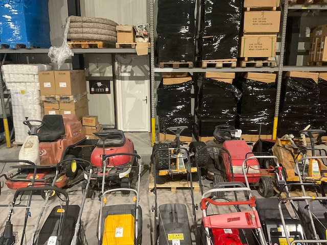 Stiga/white/top green zitgazonmaaier (5x) - afbeelding 3 van  3