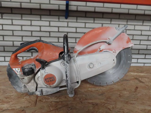 Stihl - 2021 - ts420 - bandenzaag - afbeelding 1 van  3