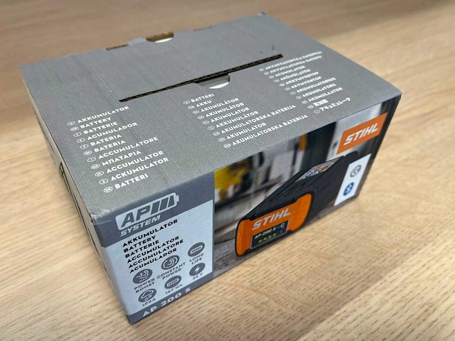 Stihl - ap 200 s - accu's en laders (10x) - afbeelding 1 van  1