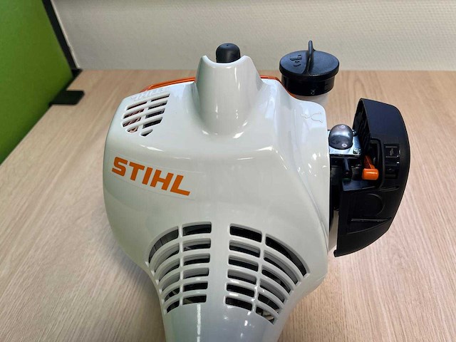 Stihl - fs55 - benzine kantenmaaier - afbeelding 2 van  13