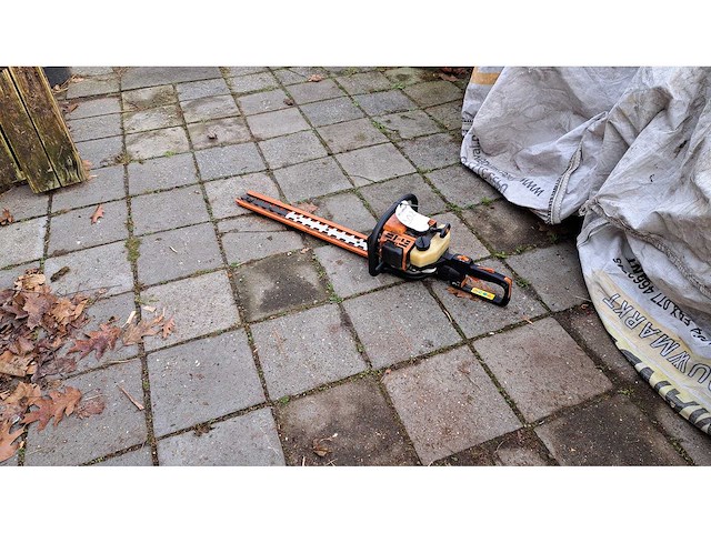 Stihl - hs 80 - heggenschaar - afbeelding 1 van  3