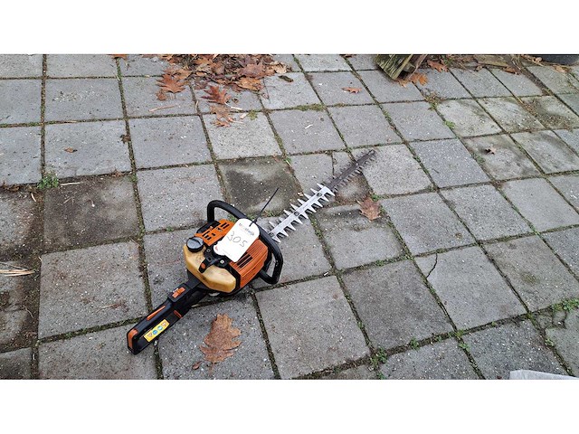 Stihl - hs 80 - heggenschaar - afbeelding 2 van  3