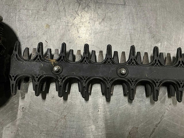 Stihl - hs81r - snoeigereedschap - afbeelding 8 van  8