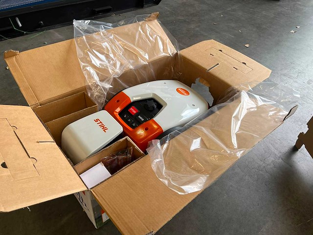 Stihl - imow4 - robotmaaier - afbeelding 5 van  9