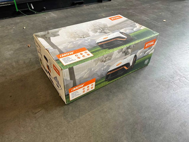 Stihl - imow4 - robotmaaier - afbeelding 6 van  9