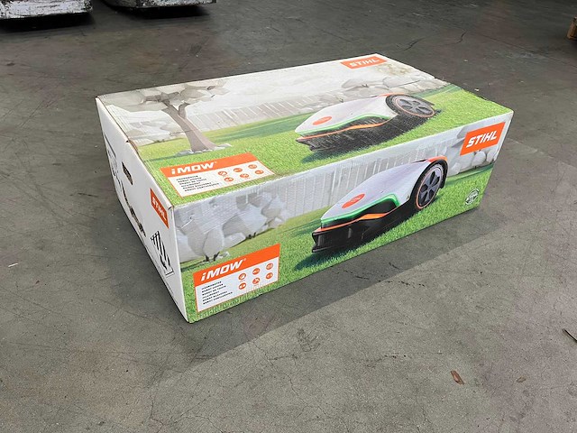 Stihl - imow6evo - robotmaaier - afbeelding 1 van  3