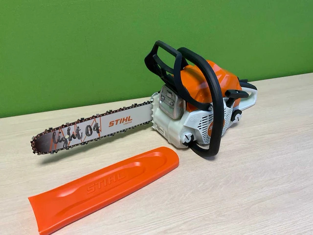 Stihl - ms 182 - kettingzaag - afbeelding 2 van  8