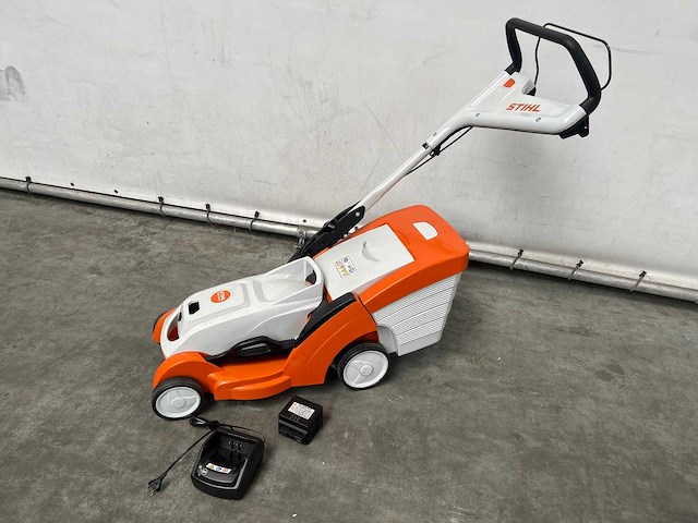 Stihl - rma 239c - grasmaaier met ak20 accu en al101 lader - afbeelding 1 van  15