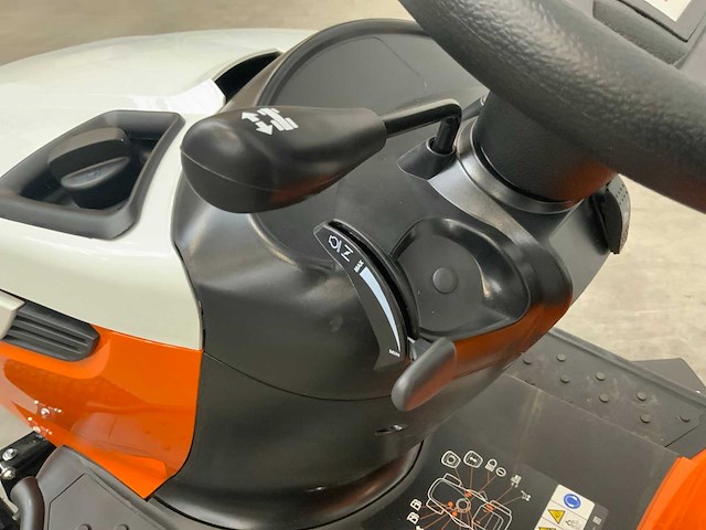 Stihl - rt 4097.1 sx - grasmaaier - zitmaair - afbeelding 2 van  13