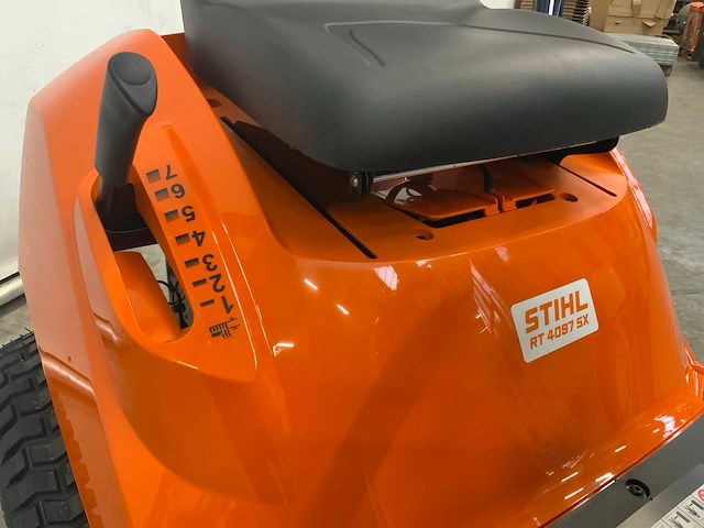 Stihl - rt 4097.1 sx - grasmaaier - zitmaair - afbeelding 7 van  7