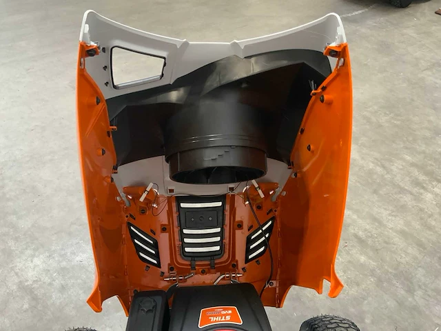 Stihl - rt 4097.1 sx - grasmaaier - zitmaair - afbeelding 9 van  19
