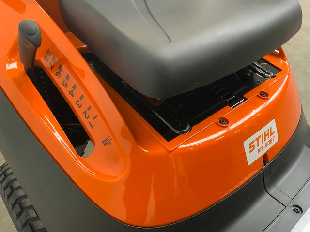 Stihl - rt 5097.1 - grasmaaier - zitmaaier - afbeelding 2 van  19