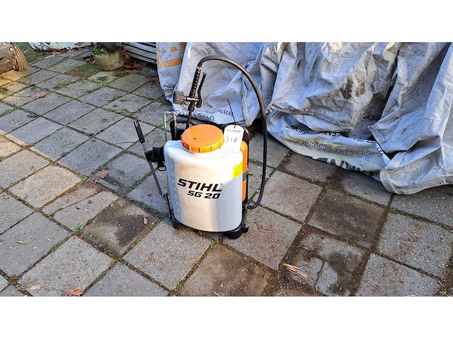 Stihl - sg 20 - rugspuit - afbeelding 1 van  4
