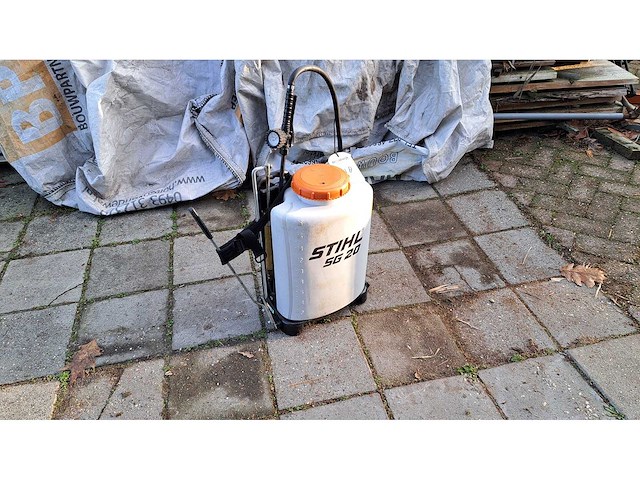Stihl - sg 20 - rugspuit - afbeelding 2 van  4