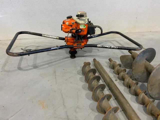 Stihl 4308 grondboor met 3 boren - afbeelding 3 van  10
