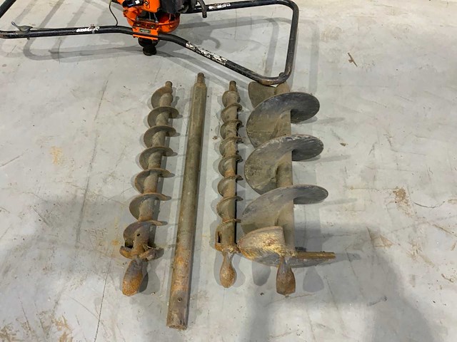 Stihl 4308 grondboor met 3 boren - afbeelding 8 van  10