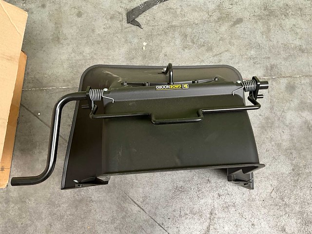 Stihl aanbouw grasspreider - afbeelding 2 van  3