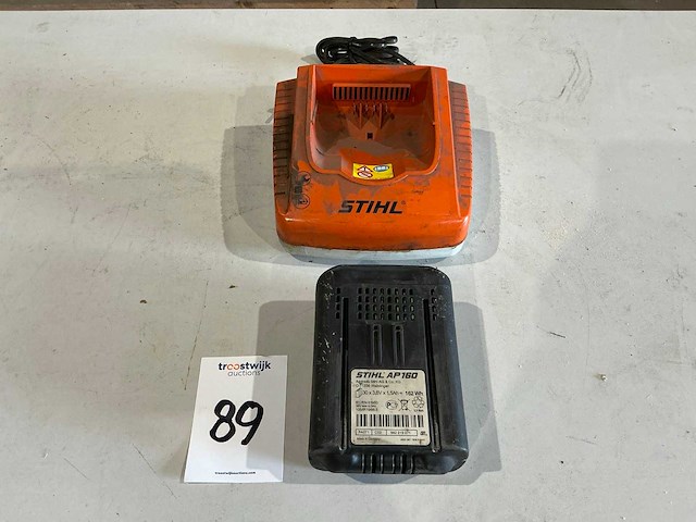 Stihl ap200 accu + al300 oplader - afbeelding 1 van  3