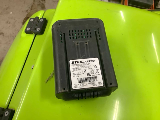 Stihl ap200 accu's - afbeelding 3 van  3