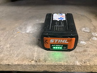 Stihl ap300s accu's en laders - afbeelding 2 van  3