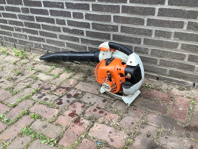 Stihl bg86 bladblazer - afbeelding 1 van  2