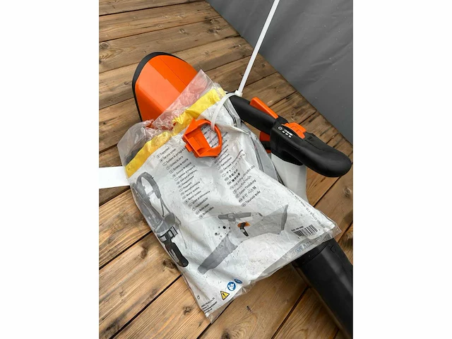 Stihl bga 200 accu bladblazer - afbeelding 3 van  5