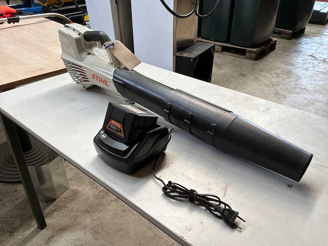 Stihl bga 56 bladblazer accu - afbeelding 1 van  1