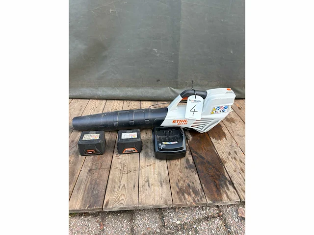 Stihl bga 56 bladblazer incl. 2 accu’s & lader - afbeelding 1 van  2