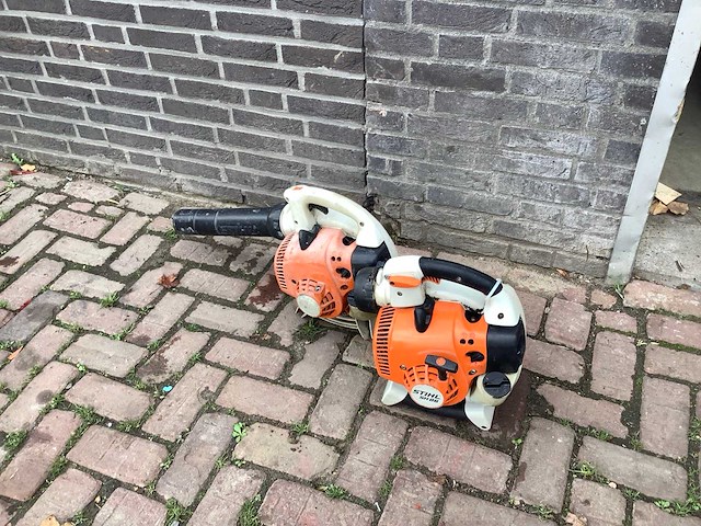 Stihl bladblazer (2x) - afbeelding 1 van  3