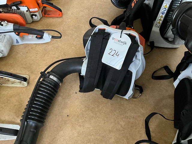 Stihl br 200 rug 2023 bladblazer - afbeelding 2 van  7