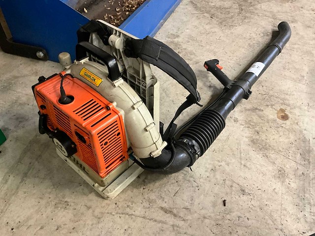 Stihl br 400 bladblazer - afbeelding 1 van  4