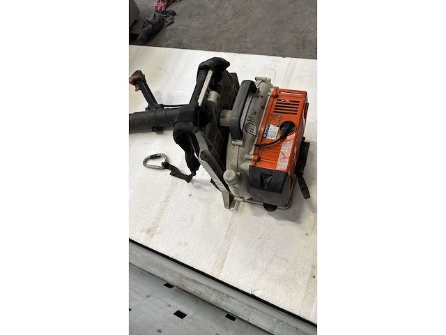 Stihl br 420 c bladblazer - afbeelding 8 van  9
